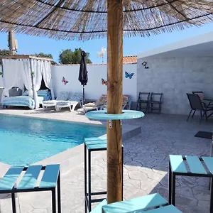 https://las-tres-rosas.es-andalucia.com